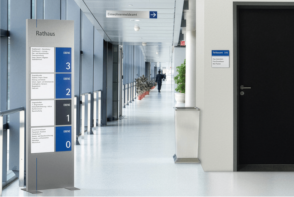Beschilderung & Wegeleitsysteme